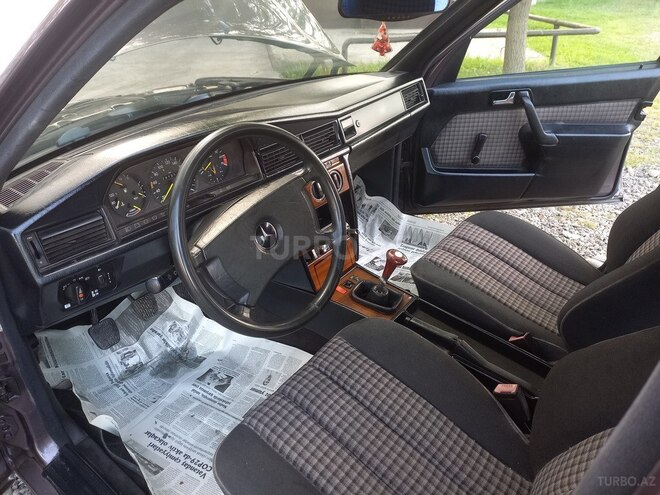 Mercedes 190 1992, 268,000 km - 2.0 l - Bərdə