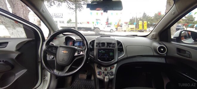 Chevrolet Aveo-3