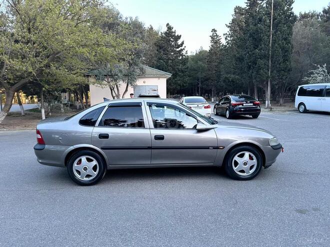 Opel Vectra 1998, 321,000 km - 1.8 l - Sumqayıt