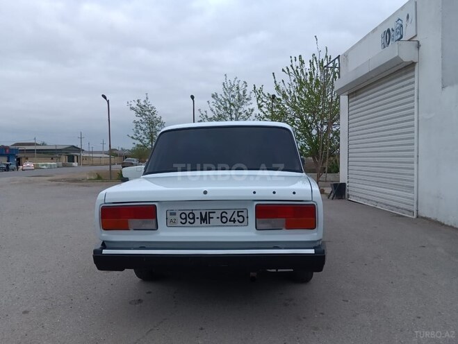 LADA (VAZ) 2107 2007, 86,000 km - 1.6 l - Salyan