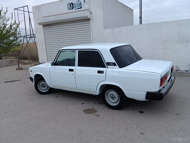 LADA (VAZ) 2107 2007, 86,000 km - 1.6 l - Salyan