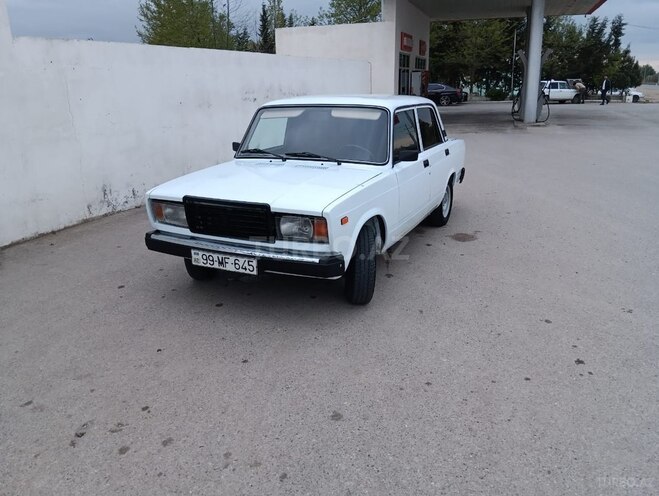 LADA (VAZ) 2107 2007, 86,000 km - 1.6 l - Salyan
