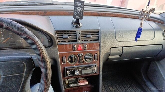 Mercedes C 230 1997, 312,645 km - 2.3 л - Gəncə