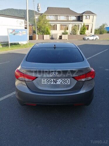 Hyundai Elantra 2013, 241,402 km - 1.8 l - Zaqatala