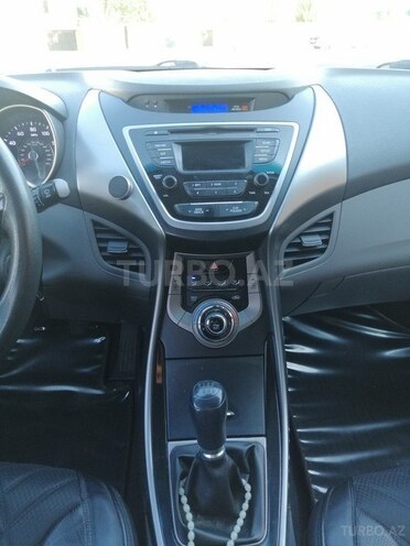 Hyundai Elantra 2013, 241,402 km - 1.8 l - Zaqatala
