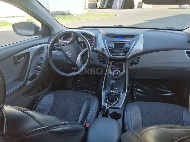 Hyundai Elantra 2013, 241,402 km - 1.8 l - Zaqatala