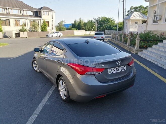 Hyundai Elantra 2013, 241,402 km - 1.8 l - Zaqatala