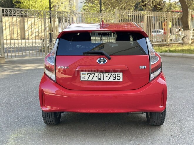Toyota Aqua 2018, 85,817 km - 1.5 l - Bakı