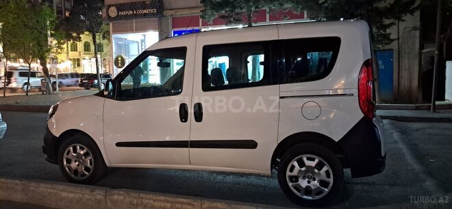 Fiat Doblo 2019, 136,211 km - 1.4 l - Bakı
