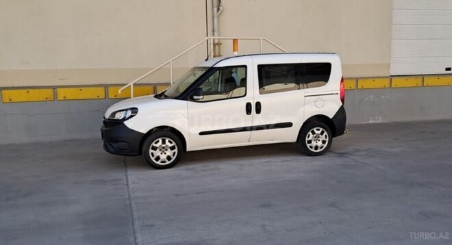 Fiat Doblo 2019, 136,211 km - 1.4 l - Bakı
