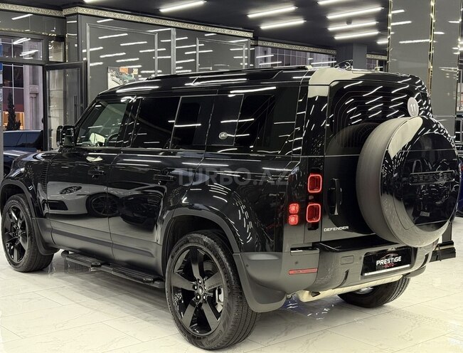 Land Rover Defender-12