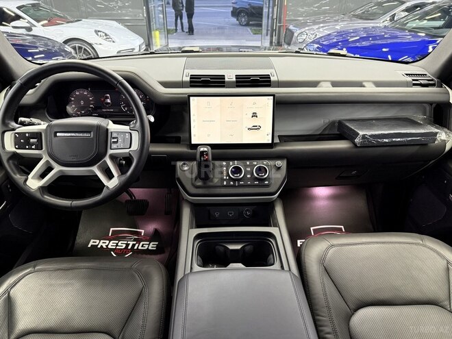 Land Rover Defender-11