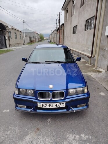 BMW 320 1992, 250,943 km - 2.0 l - Zaqatala