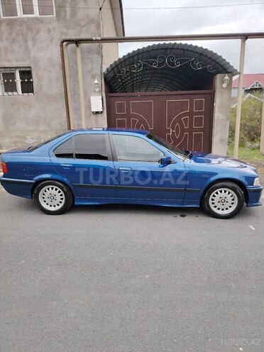 BMW 320 1992, 250,943 km - 2.0 l - Zaqatala