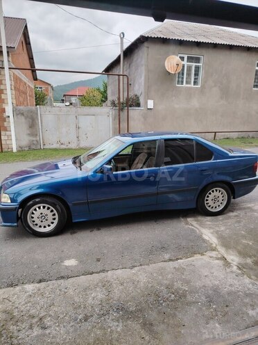 BMW 320 1992, 250,943 km - 2.0 l - Zaqatala
