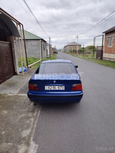 BMW 320 1992, 250,943 km - 2.0 l - Zaqatala
