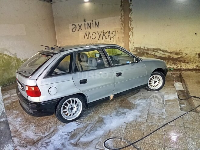Opel Astra 1994, 123,456 km - 1.6 l - Sumqayıt