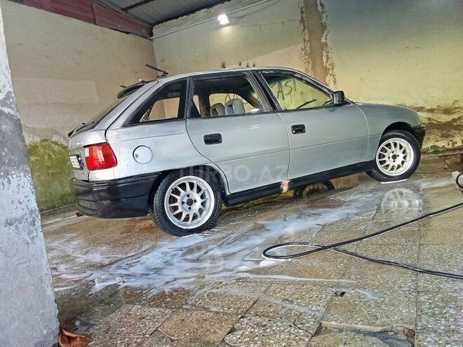Opel Astra 1994, 123,456 km - 1.6 l - Sumqayıt