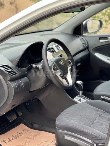 Hyundai Accent 2011, 172,000 km - 1.6 l - Bakı