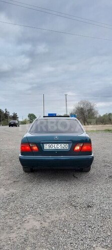 Mercedes E 220 d 1999, 468,000 km - 2.2 l - Saatlı