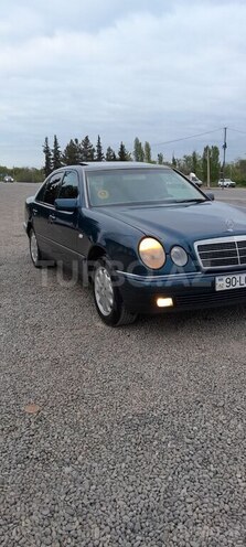 Mercedes E 220 d 1999, 468,000 km - 2.2 l - Saatlı