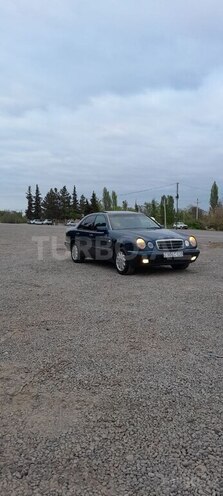 Mercedes E 220 d 1999, 468,000 km - 2.2 l - Saatlı