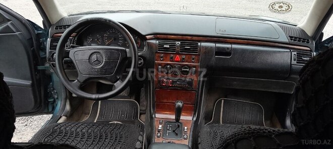 Mercedes E 220 d 1999, 468,000 km - 2.2 l - Saatlı