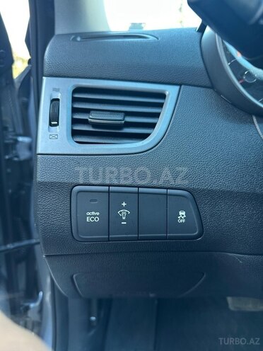 Hyundai Elantra 2015, 73,000 km - 1.8 l - Bakı
