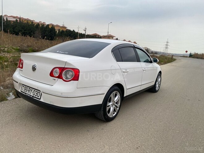 Volkswagen Passat 2009, 284,800 km - 2.0 l - Bakı