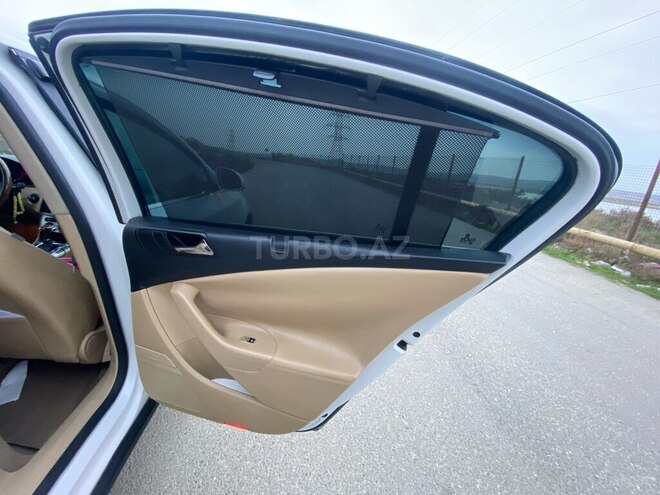 Volkswagen Passat 2009, 284,800 km - 2.0 l - Bakı