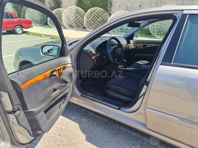Mercedes E 220 d 2002, 412,600 km - 2.2 l - Bakı