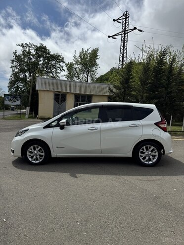 Nissan Note-5
