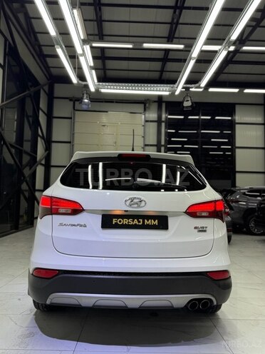 Hyundai Santa Fe-6