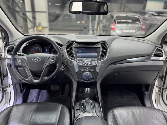 Hyundai Santa Fe-10