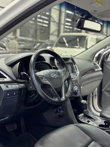 Hyundai Santa Fe-14