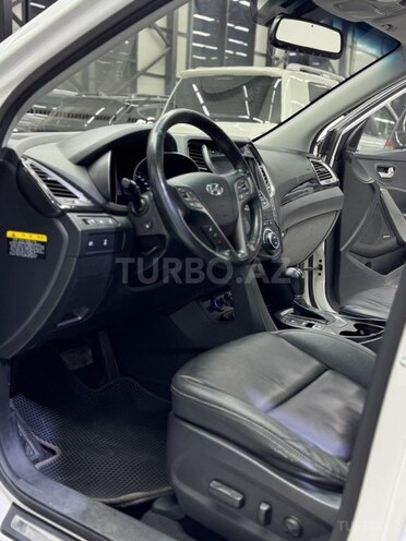 Hyundai Santa Fe-15