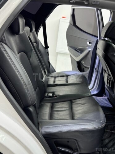 Hyundai Santa Fe-21