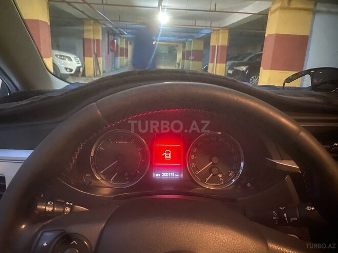 Toyota Corolla 2014, 200,174 km - 1.6 l - Bakı