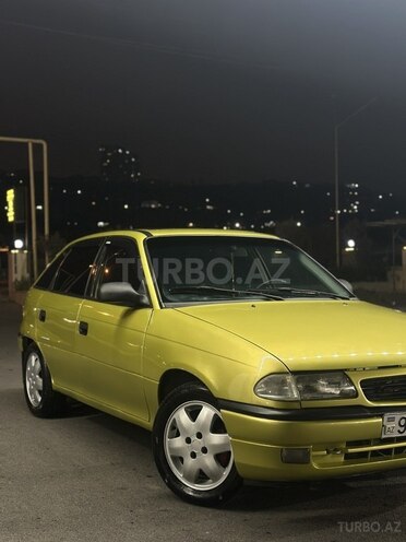 Opel Astra 1996, 403,000 km - 1.6 l - Bakı
