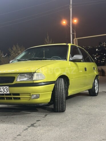 Opel Astra 1996, 403,000 km - 1.6 l - Bakı