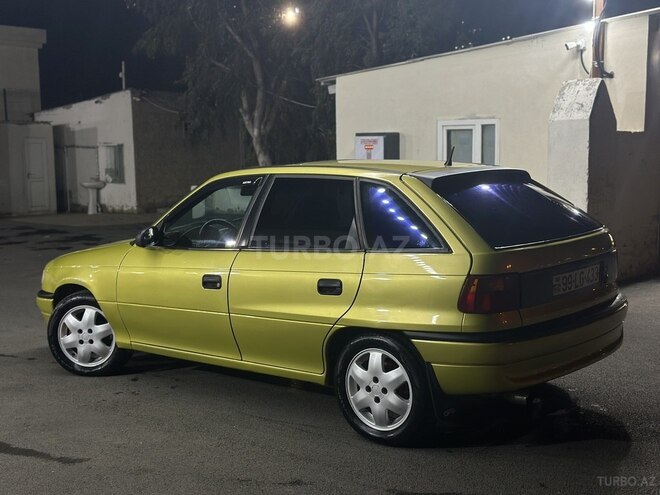 Opel Astra 1996, 403,000 km - 1.6 l - Bakı