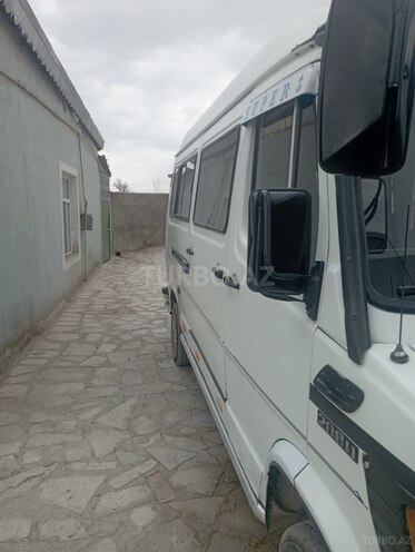 Mercedes 208 D 1994, 900,000 km - 2.9 l - Naxçıvan