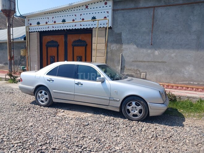 Mercedes E 280 1997, 333,000 km - 2.8 l - Bakı