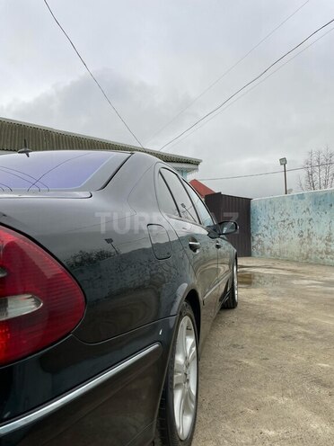 Mercedes E 270 2004, 425,000 km - 2.7 l - Astara