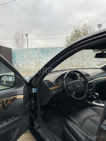 Mercedes E 270 2004, 425,000 km - 2.7 l - Astara