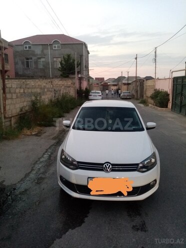 Volkswagen Polo 2013, 144,376 km - 1.6 l - Bakı
