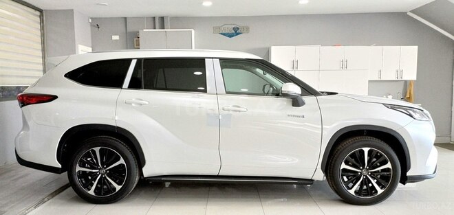 Toyota Highlander-4