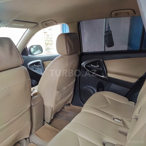 Toyota RAV4 2011, 176,300 km - 2.4 l - Bakı