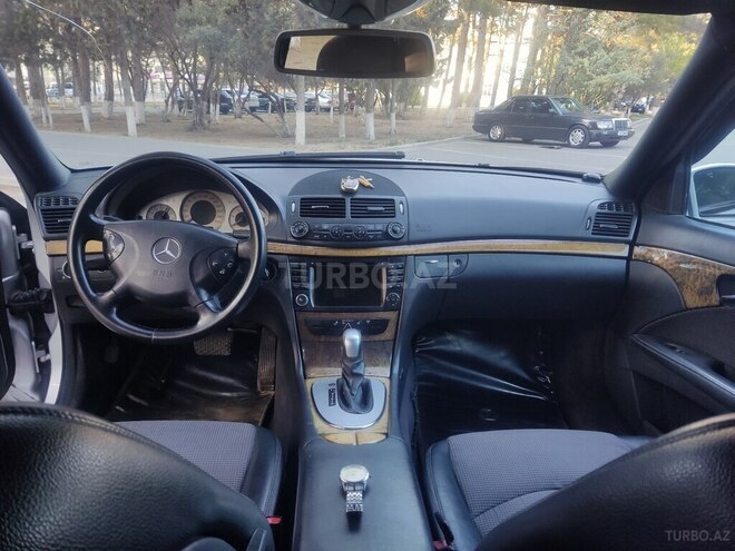 Mercedes E 220 d 2005, 234,000 km - 2.2 l - Sumqayıt