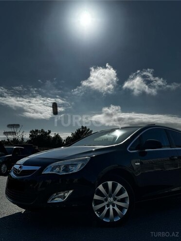Opel Astra 2011, 198,000 km - 1.6 l - Bakı